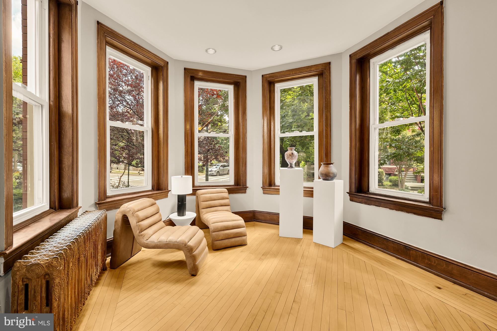 100 W Street Northwest Washington, DC 20001 - Photo 22 of 57