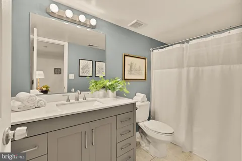 $1,750,000 | 100 W Street Northwest, Washington, DC 20001