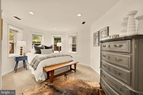 $1,750,000 | 100 W Street Northwest, Washington, DC 20001