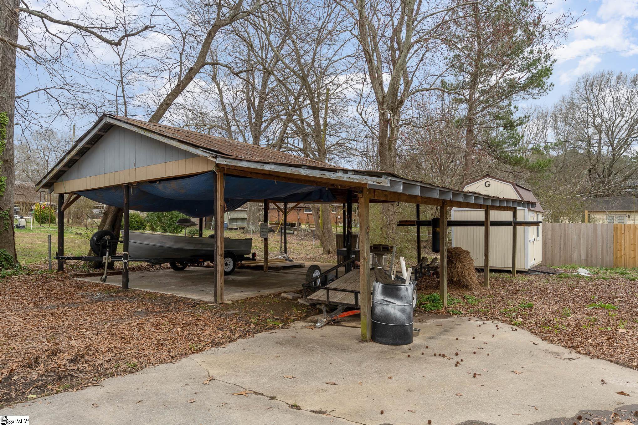 204 Park Road Belton, SC 29627 - Photo 32 of 36