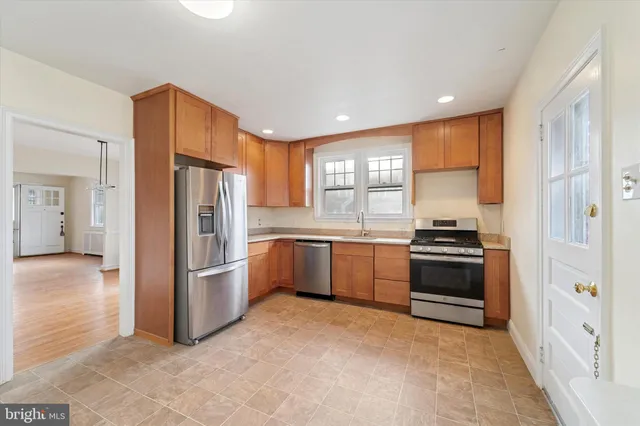 $440,000 | 1525 West Wynnewood Road, Ardmore, PA 19003