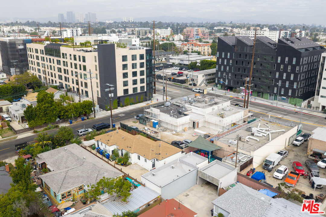 10720 Charnock Road Los Angeles, CA 90034 - Photo 14 of 33 a view of a city with tall buildings
