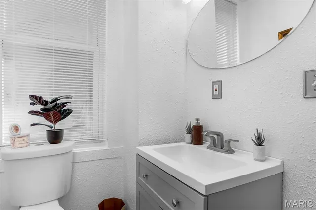 $209,000 | 2845 Chippewa Street, St. Louis, MO 63118