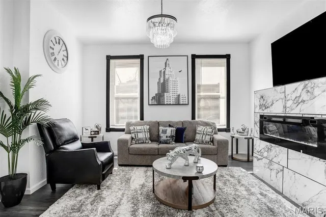 $209,000 | 2845 Chippewa Street, St. Louis, MO 63118