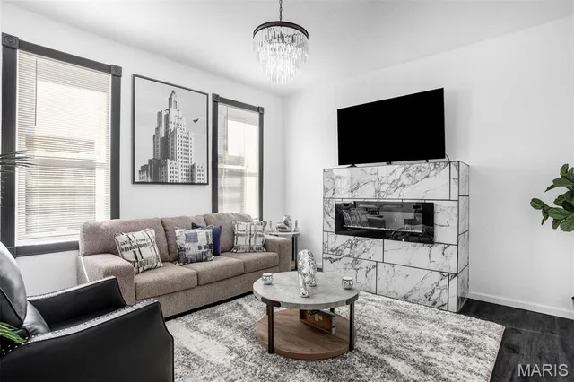 $209,000 | 2845 Chippewa Street, St. Louis, MO 63118