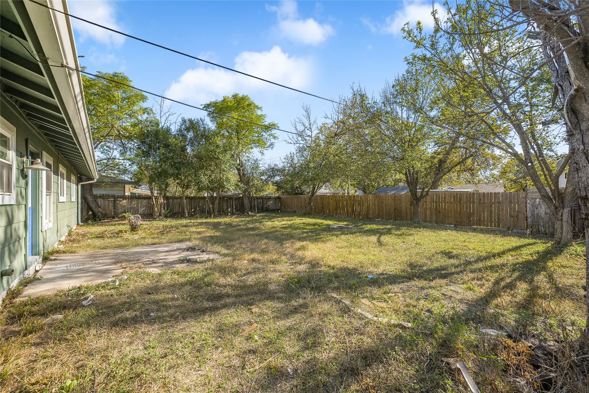 3007 Steck Avenue Austin, TX 78757 - Photo 3 of 15 a backyard of a house