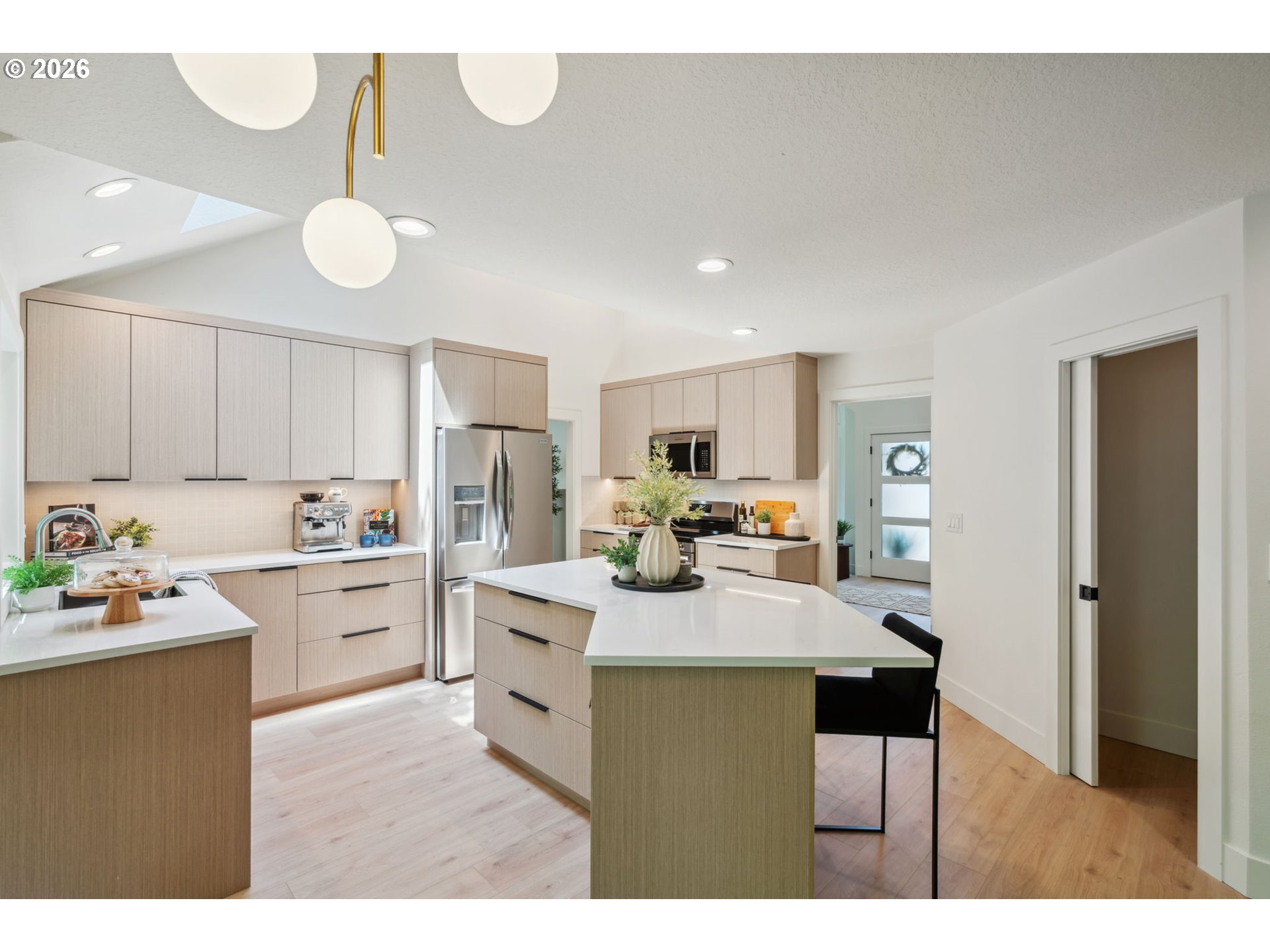 16428 Northeast San Rafael Drive Portland, OR 97230 - Photo 13 of 41
