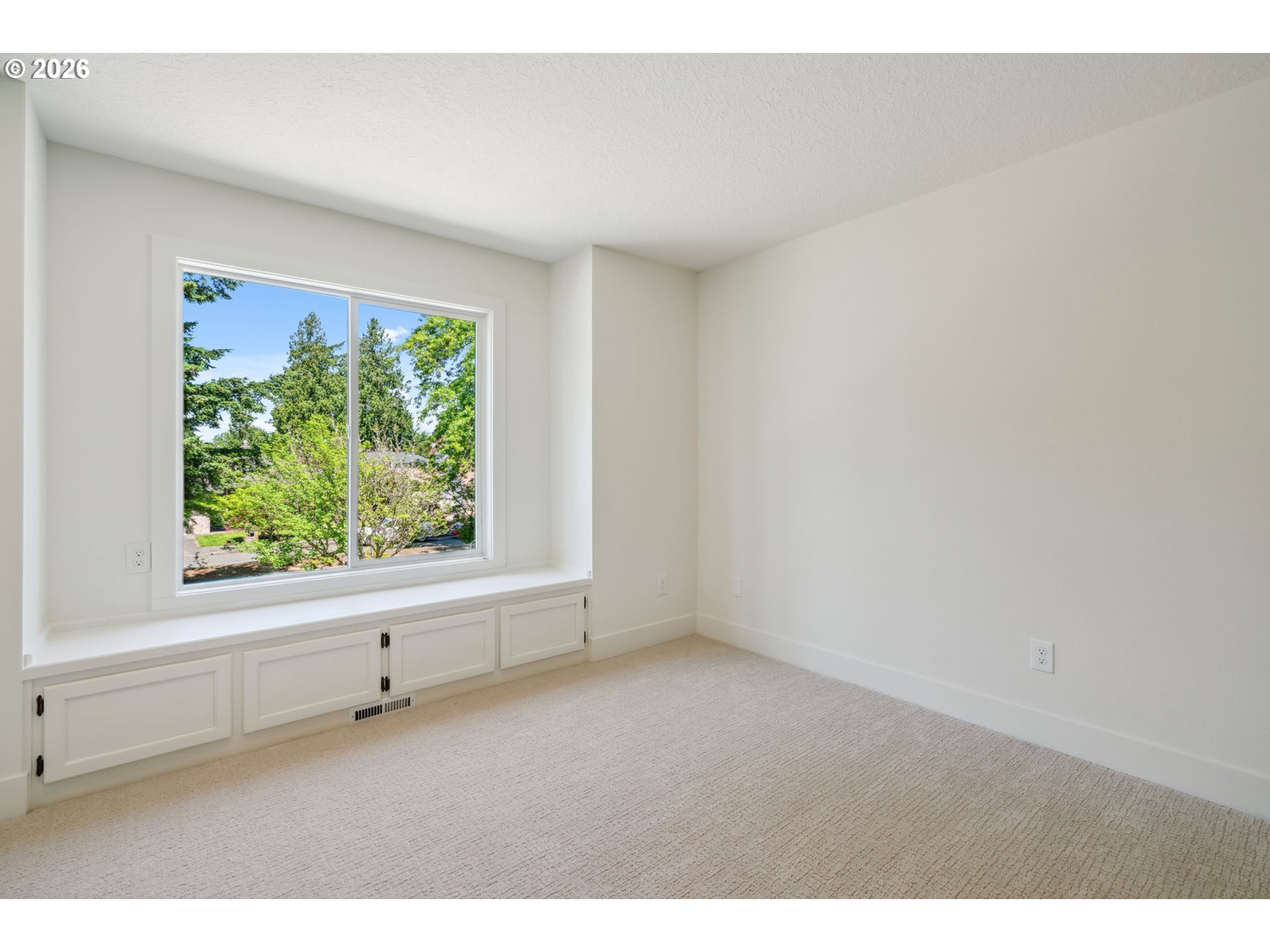 16428 Northeast San Rafael Drive Portland, OR 97230 - Photo 34 of 41