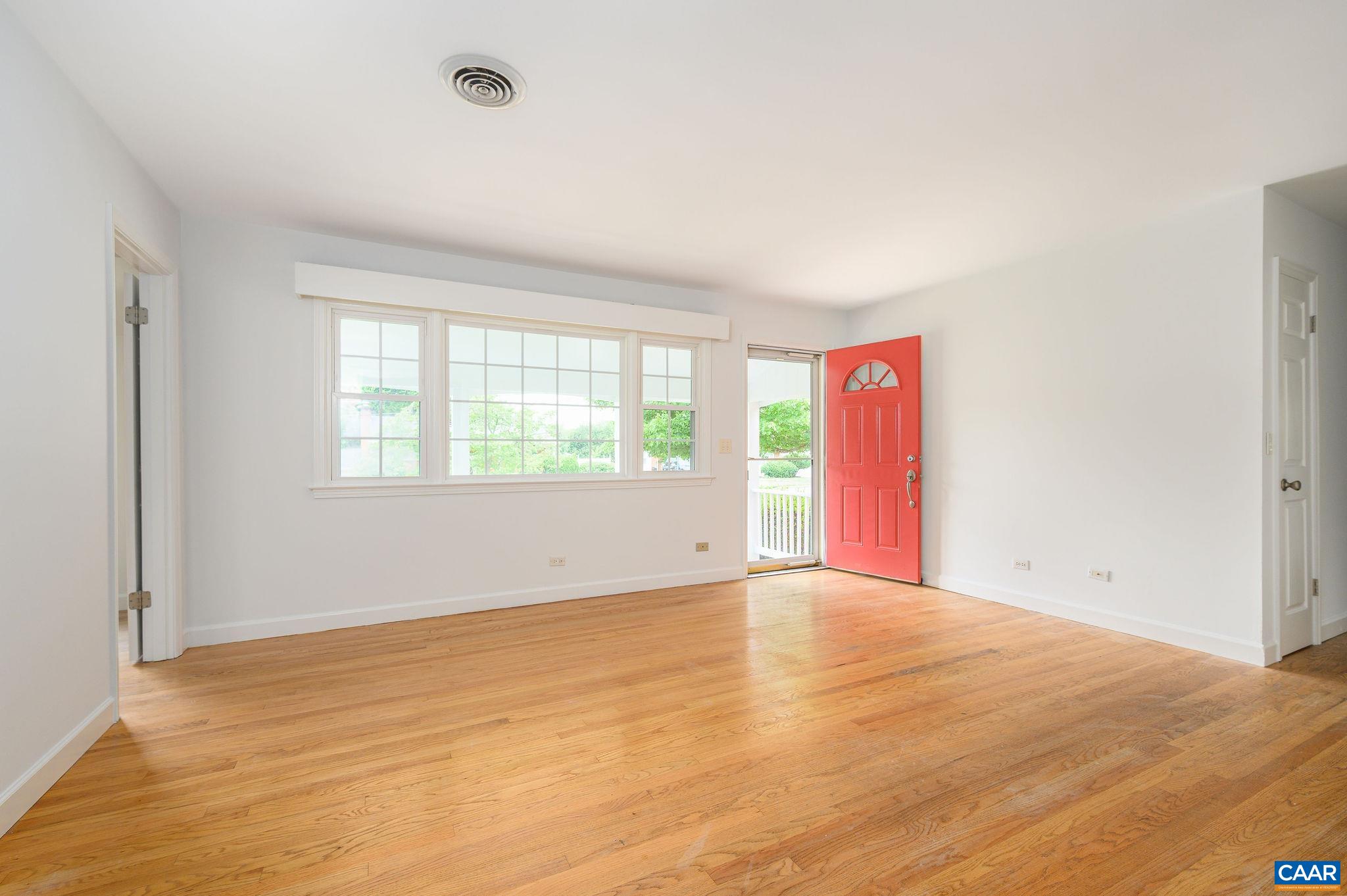 2806 Brookmere Road Charlottesville, VA 22901 - Photo 4 of 27 Bright Living Room