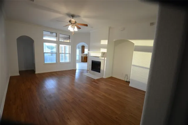 $2,200 | 3004 Glenwood Court, Aubrey, TX 76227