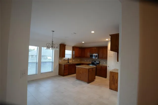 $2,200 | 3004 Glenwood Court, Aubrey, TX 76227