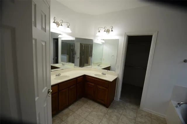 $2,200 | 3004 Glenwood Court, Aubrey, TX 76227