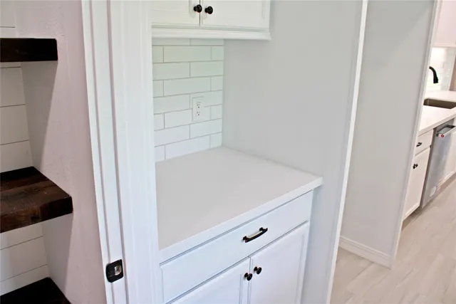 a view of walk in closet