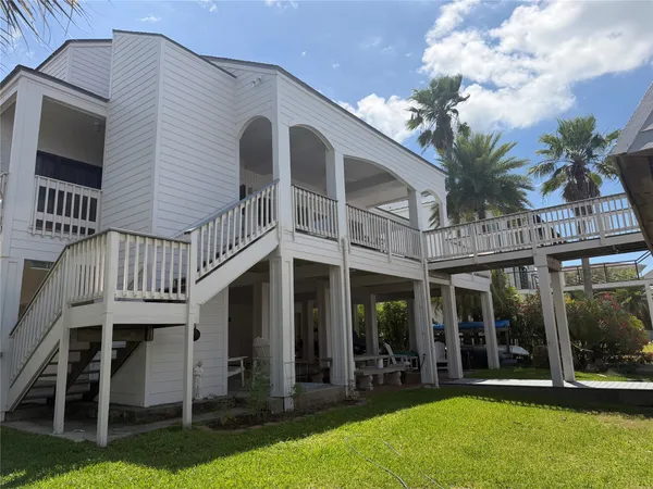$3,000 | 3421 Jolly Roger Circle, Galveston, TX 77554