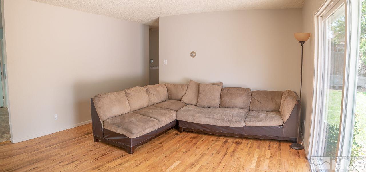 637 Ibis Lane Reno, NV 89503 - Photo 2 of 20 Photo 2
