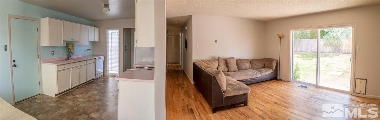 637 Ibis Lane Reno, NV 89503 - Photo 4 of 20 Photo 4