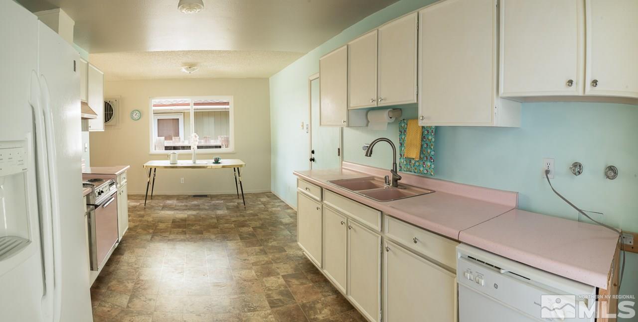 637 Ibis Lane Reno, NV 89503 - Photo 7 of 20 Photo 7