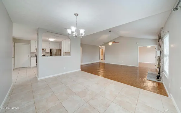 $2,000 | 305 South Star Avenue, Panama City, FL 32404