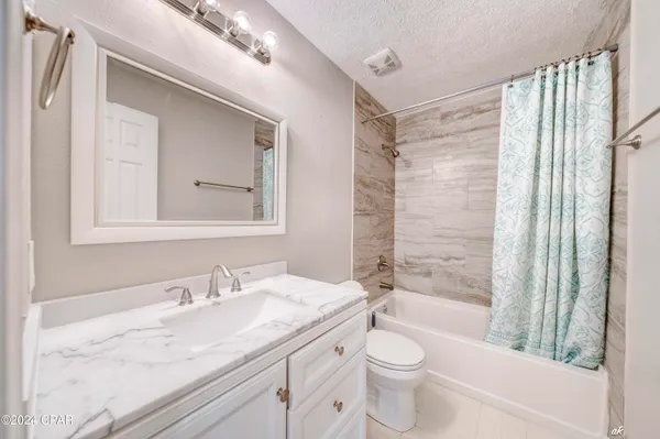 $2,000 | 305 South Star Avenue, Panama City, FL 32404