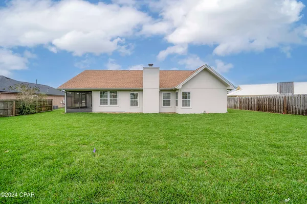 $2,000 | 305 South Star Avenue, Panama City, FL 32404