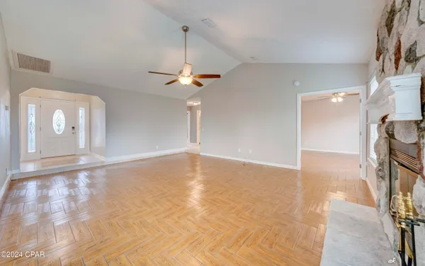 $2,000 | 305 South Star Avenue, Panama City, FL 32404