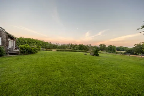 $25,000,000 | 1 Hamlin Lane, Amagansett, NY 11930
