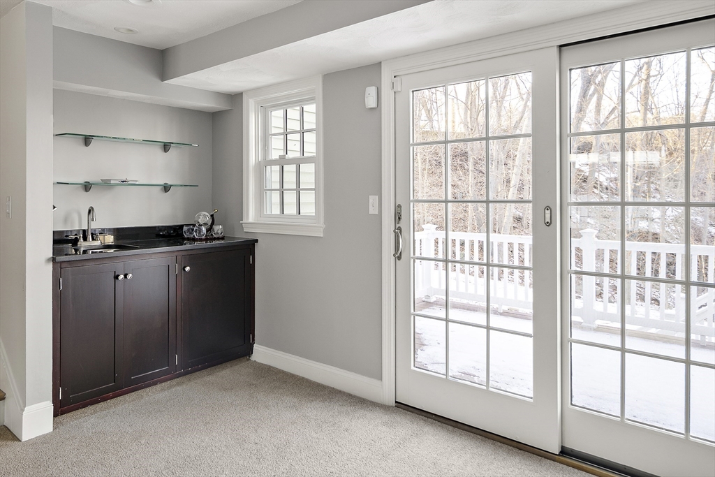 4 Olde Lyme Road Winchester, MA 01890 - Photo 10 of 25 Gallery Image 10