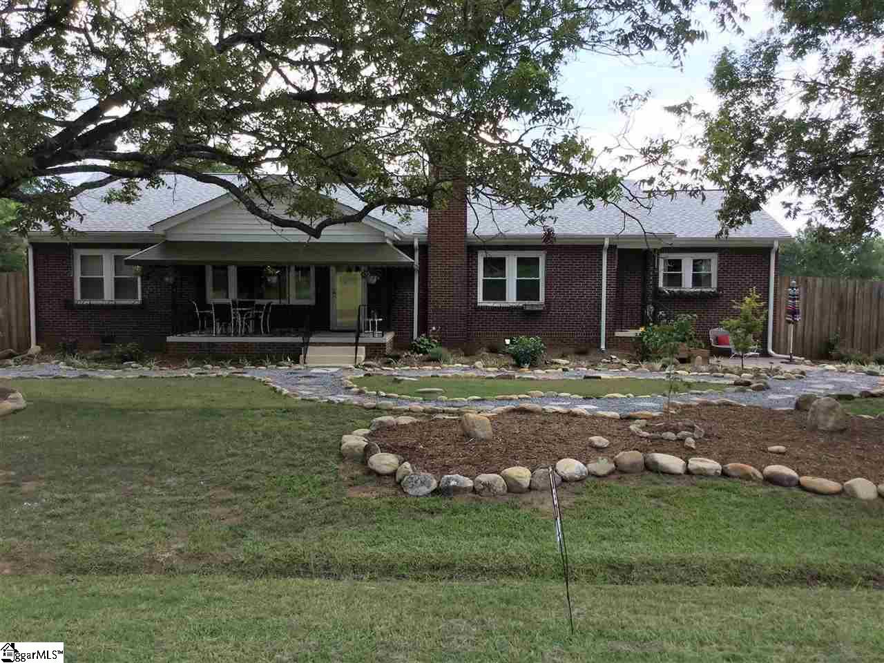 330 Goodjoin Road Campobello, SC 29322 - Photo 1 of 24