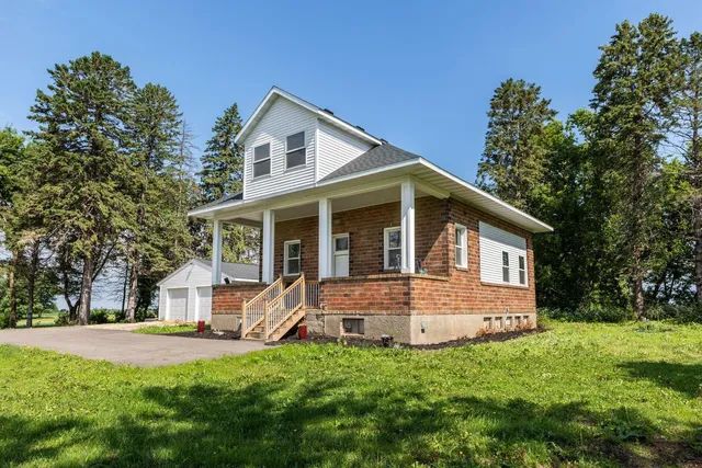 $399,000 | 41549 County 8 Boulevard, Zumbrota, MN 55992