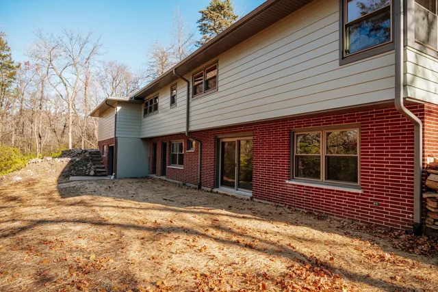 $549,000 | 9710 304th Avenue, Salem Lakes, WI 53105