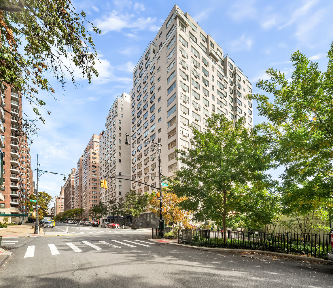 45 Sutton Place South, Unit SOUTH7C Manhattan, NY 10022 - Photo 11 of 12 a view of a tall building next to a road