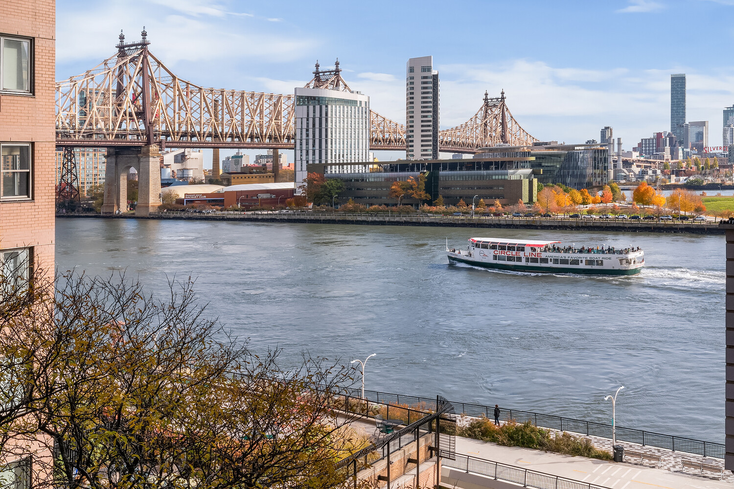 45 Sutton Place South, Unit SOUTH7C Manhattan, NY 10022 - Photo 9 of 12 a view of ocean and city view