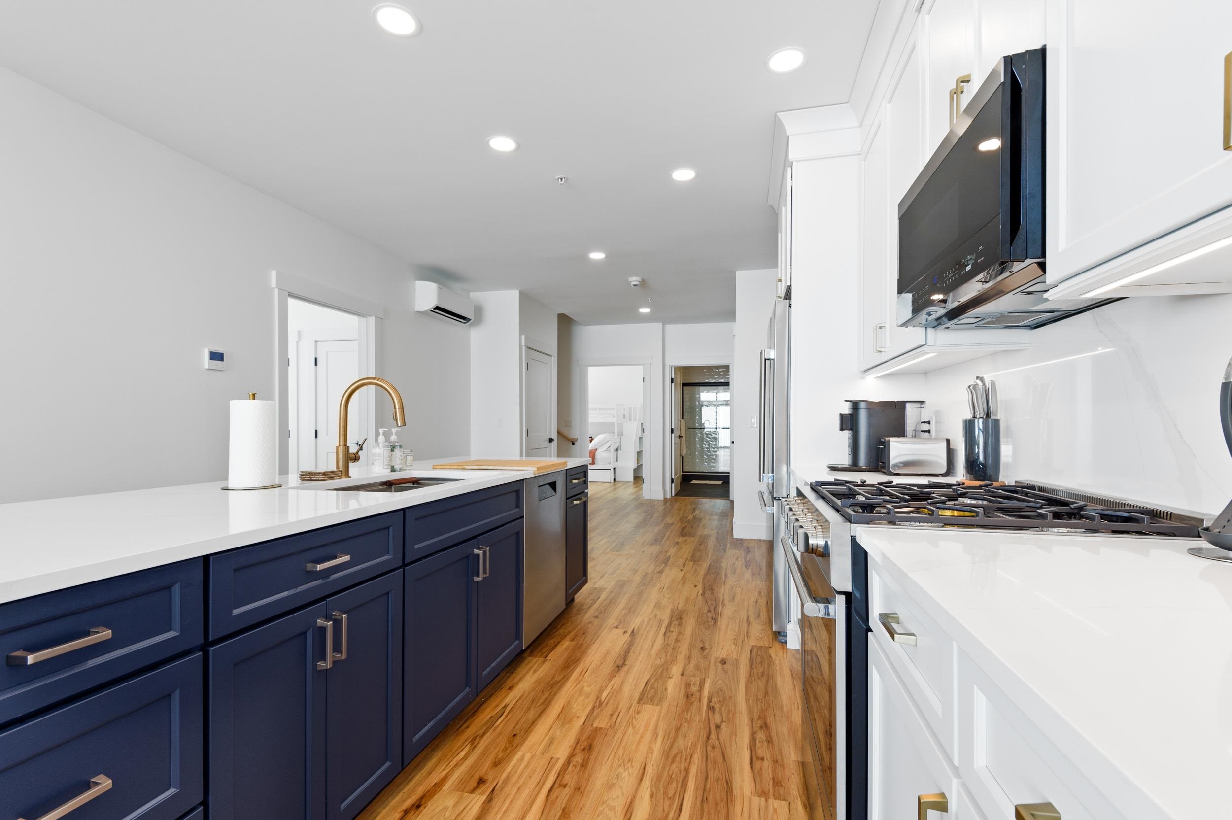 239 Skimobile Road, Unit 301 Conway, NH 03860 - Photo 10 of 49 Gallery Image 10