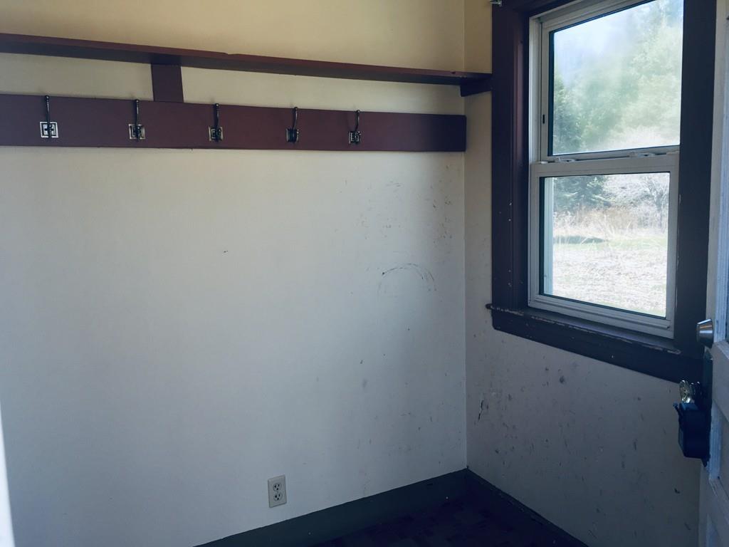 63 Gardner Road Hubbardston, MA 01452 - Photo 7 of 42 a view of walk in closet