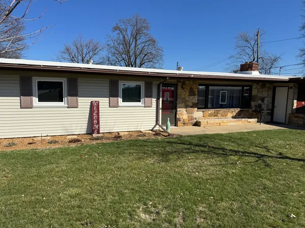$203,000 | 1114 East Lafayette Street, Bloomington, IL 61701