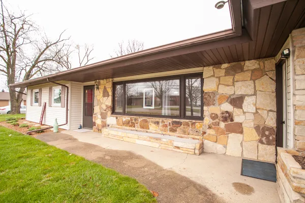 $203,000 | 1114 East Lafayette Street, Bloomington, IL 61701