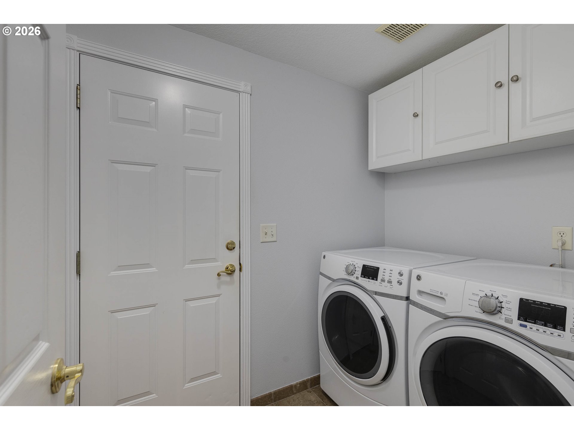 3205 Southeast Hampton Loop Troutdale, OR 97060 - Photo 12 of 33