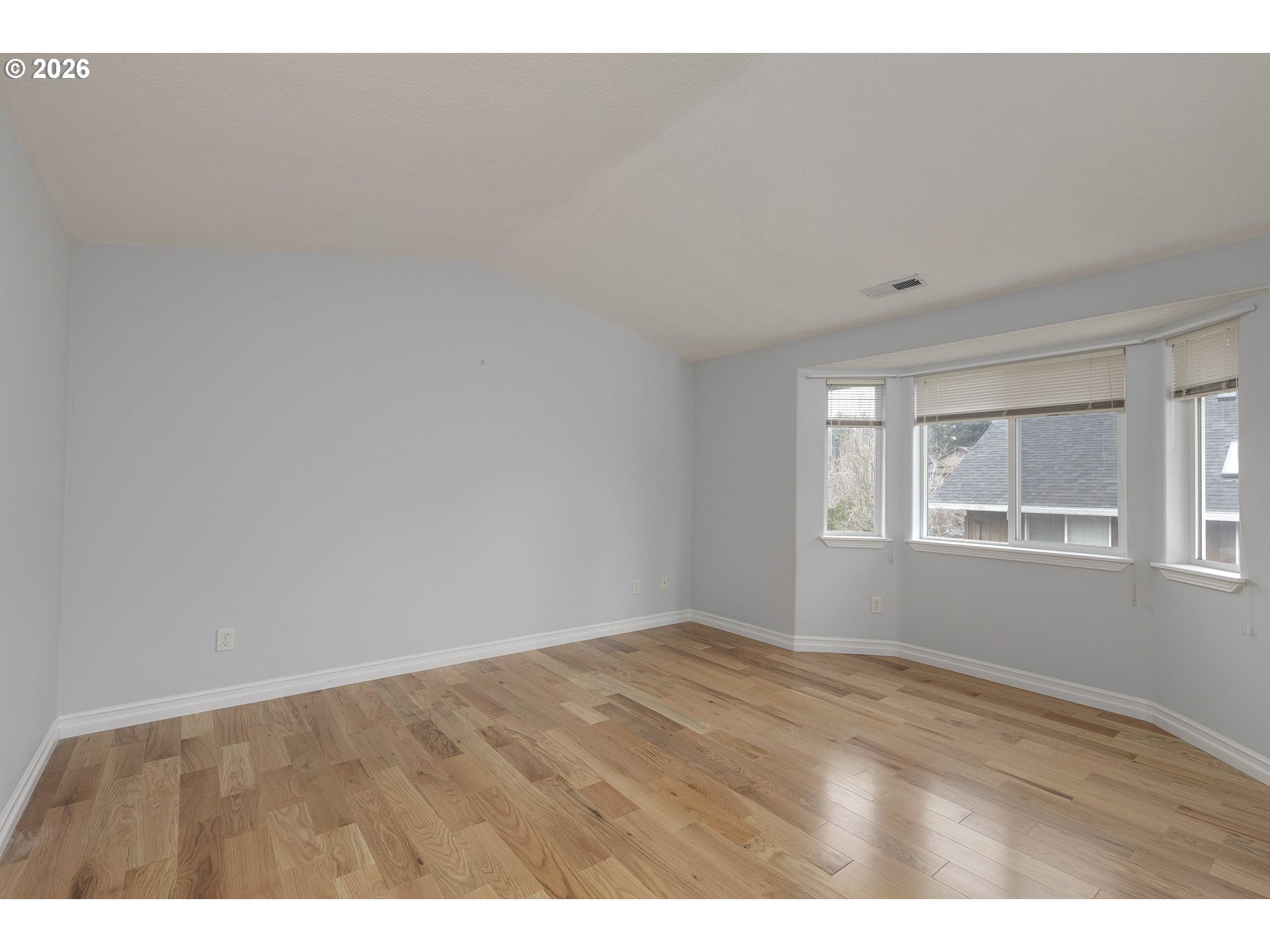 3205 Southeast Hampton Loop Troutdale, OR 97060 - Photo 14 of 33