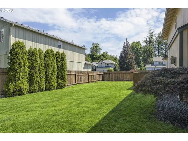 $564,500 | 3205 Southeast Hampton Loop, Troutdale, OR 97060