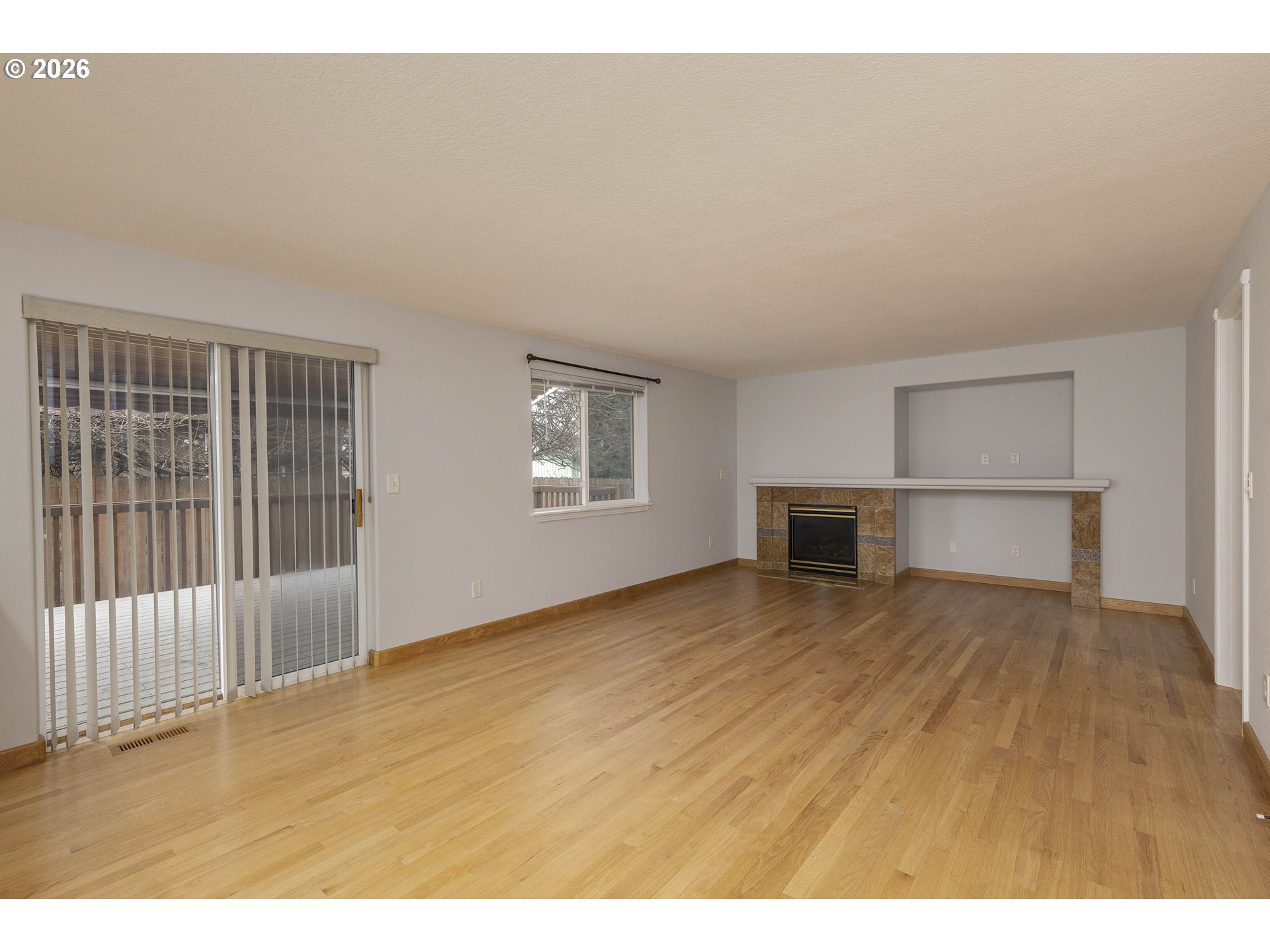 3205 Southeast Hampton Loop Troutdale, OR 97060 - Photo 10 of 33