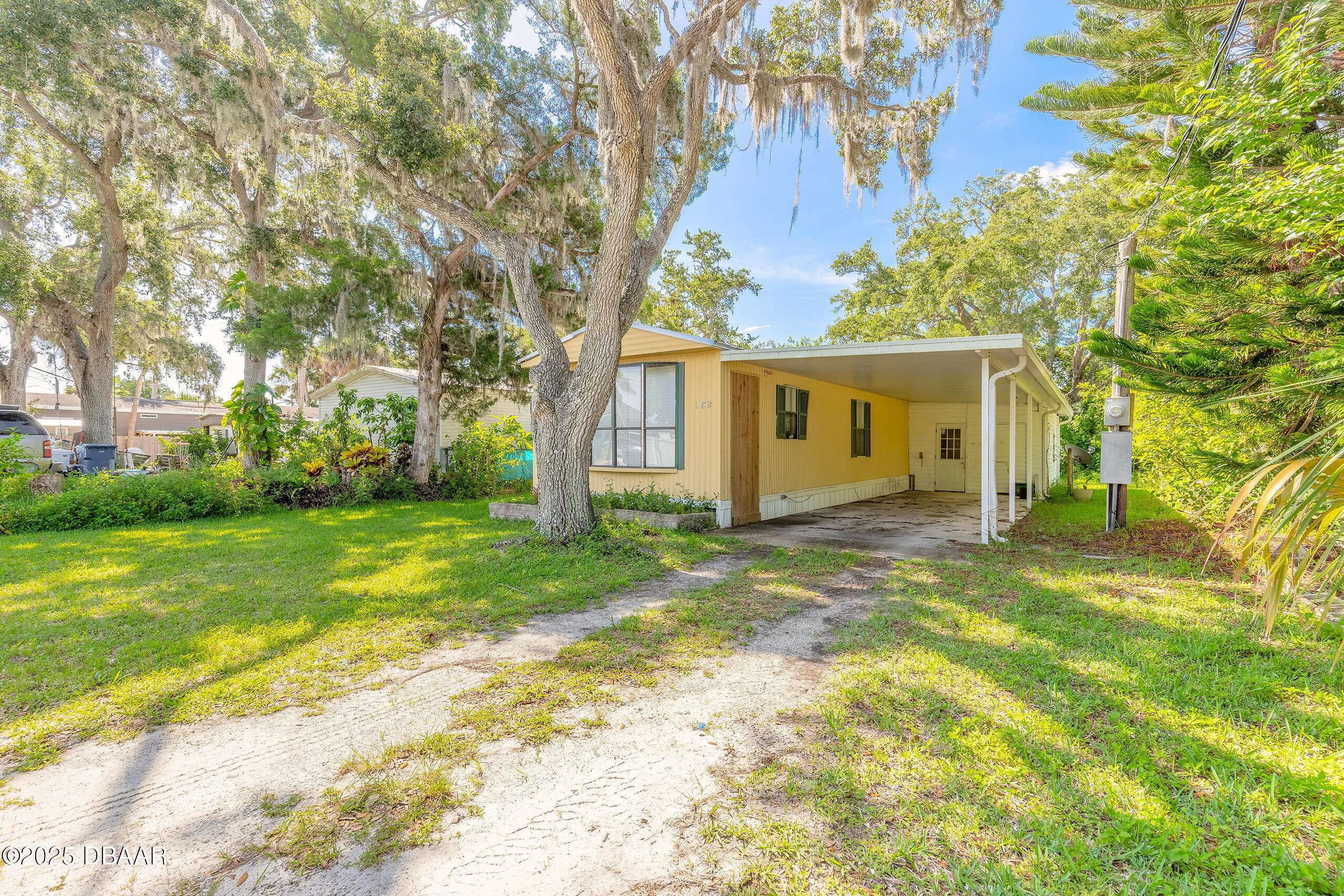 182 Douglas Street Edgewater, FL 32141 - Photo 2 of 40 182-1