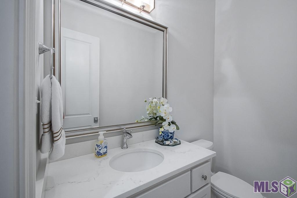 3921 Craftsman Lane Baton Rouge, LA 70809 - Photo 18 of 29 Downstairs 1/2 Bathroom
