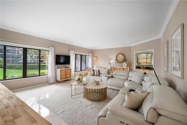 $690,000 | 6760 Pelican Bay Boulevard, Unit 312, Naples, FL 34108