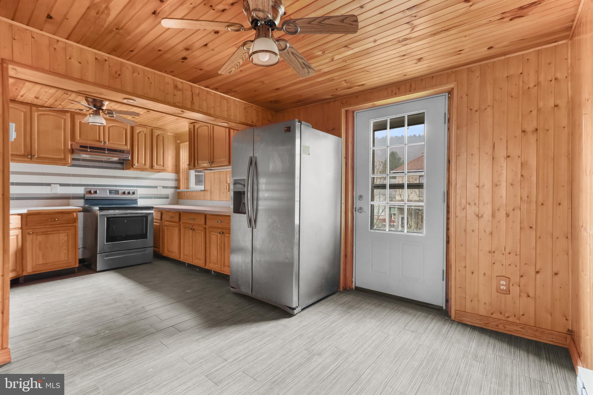 312 West Ridge Street Lansford, PA 18232 - Photo 13 of 26