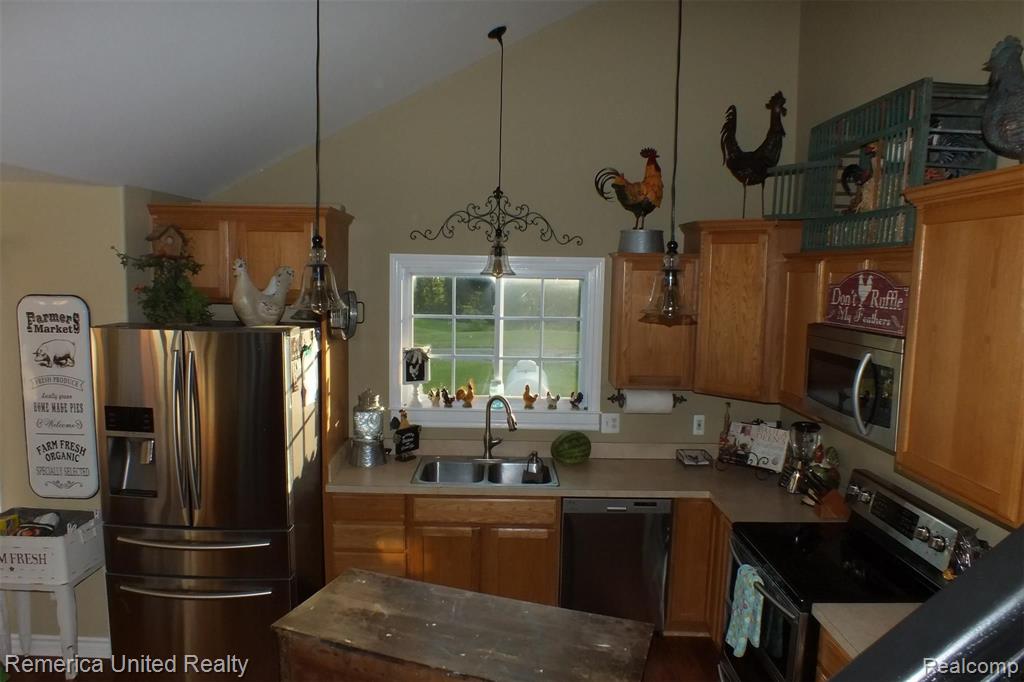 3721 Chase Lake Road Howell, MI 48855 - Photo 19 of 31