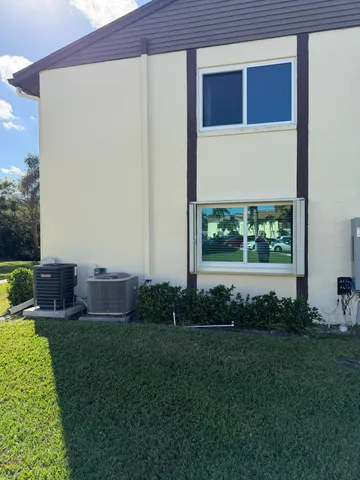 $169,900 | 5930 Whispering Pine Way, Unit B1, Greenacres, FL 33463