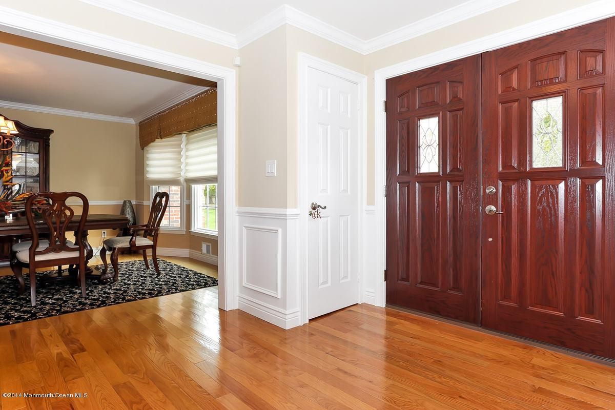 148 Wyncrest Road Marlboro, NJ 07746 - Photo 16 of 33 foyer_1200