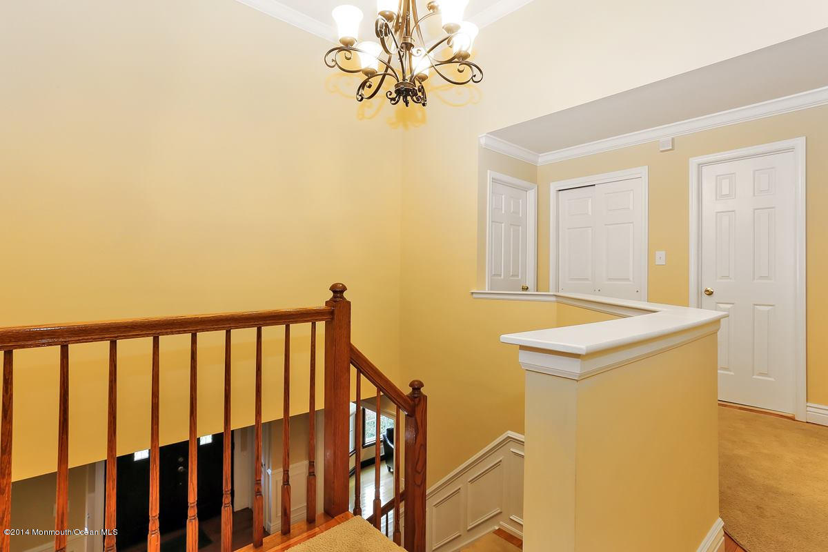 148 Wyncrest Road Marlboro, NJ 07746 - Photo 19 of 33 hallway_1200