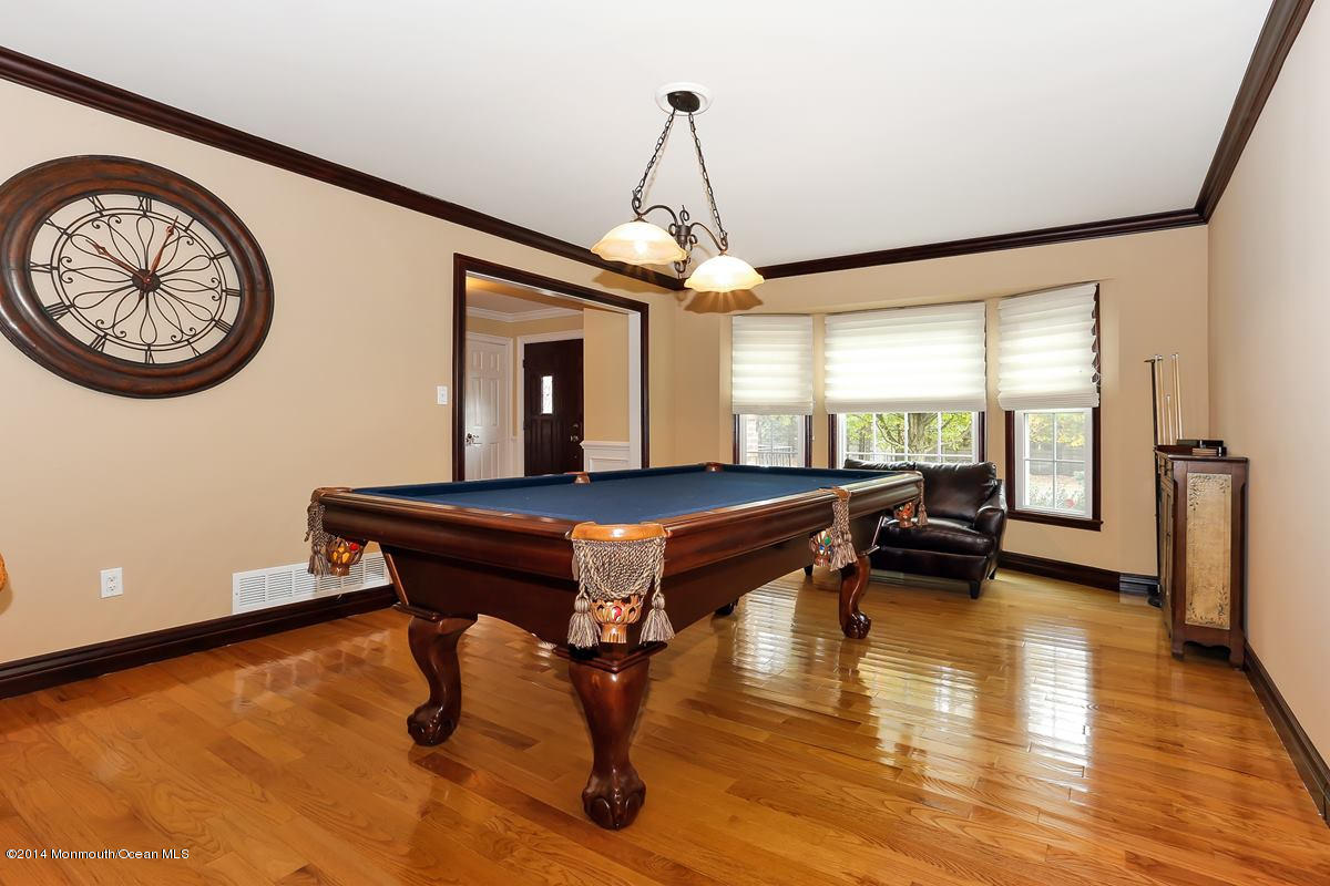 148 Wyncrest Road Marlboro, NJ 07746 - Photo 23 of 33 livingroom_1200