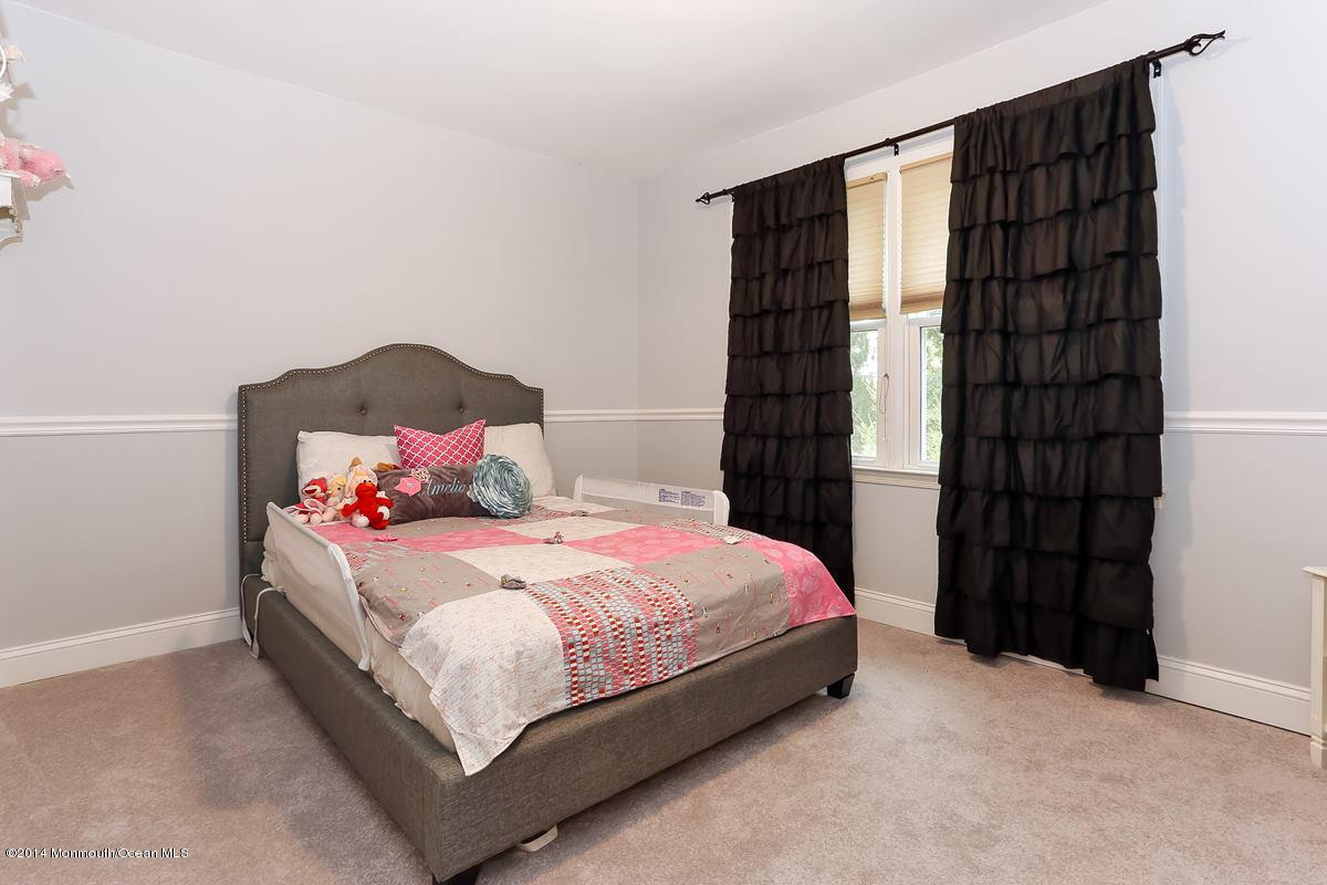 148 Wyncrest Road Marlboro, NJ 07746 - Photo 4 of 33 bedroom1_1200
